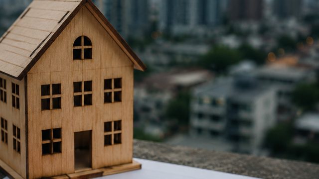 Understanding the Impact of Falling Housing Prices in 2023